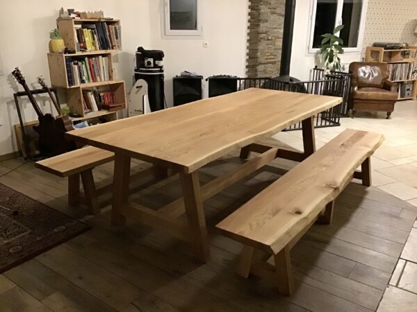 Table à manger en chêne massif – Image 7