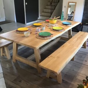 Table à manger en chêne massif