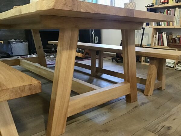 Table à manger en chêne massif – Image 11
