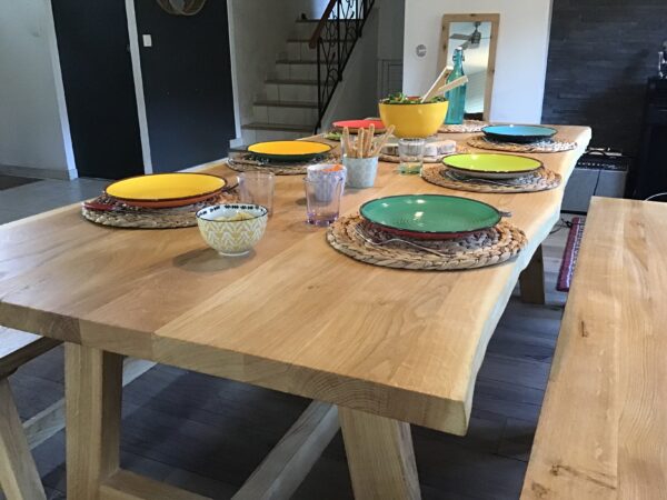 Table à manger en chêne massif – Image 2